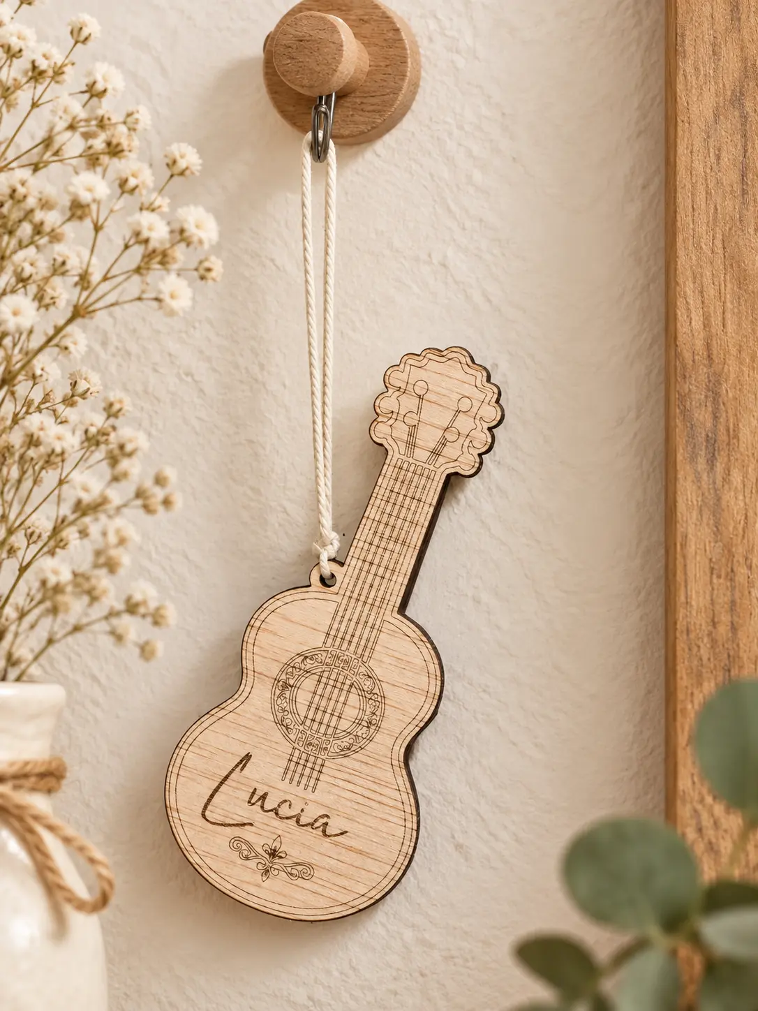 Guitarra de madera personalizada con cordón — foto 2