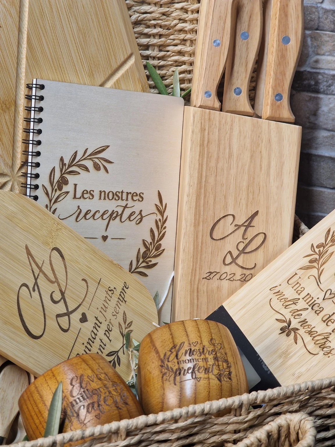 Cesta regalo de cocina personalizada para novios — foto 4