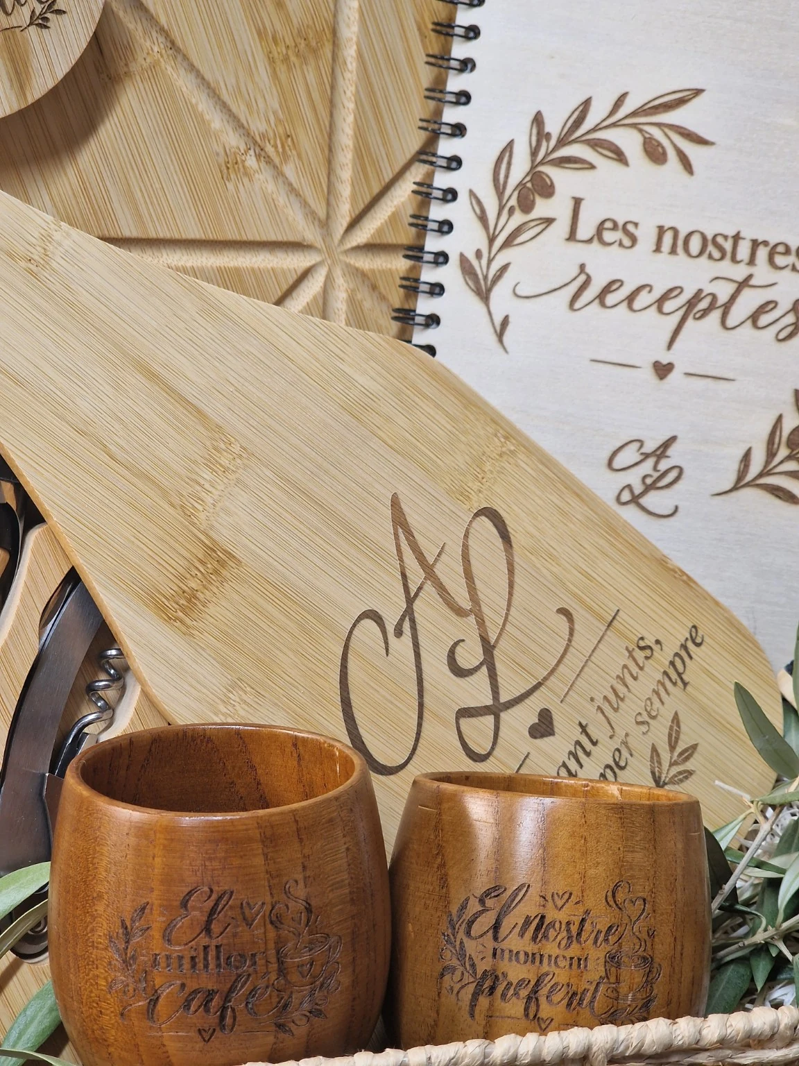 Cesta regalo de cocina personalizada para novios — foto 6