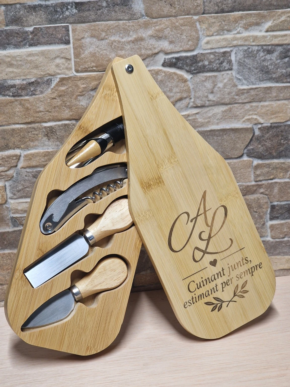 Set plegable de formatges amb ganivets personalitzat per a boda · MariArT Natural — foto 2